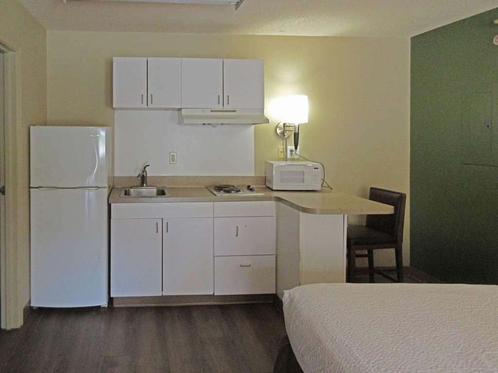 Suburban Studios Raleigh - Crabtree Valley Δωμάτιο φωτογραφία